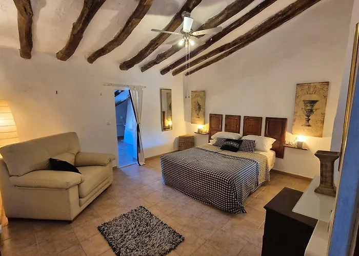 Casa Rustica Y Tranquila En Zarra
