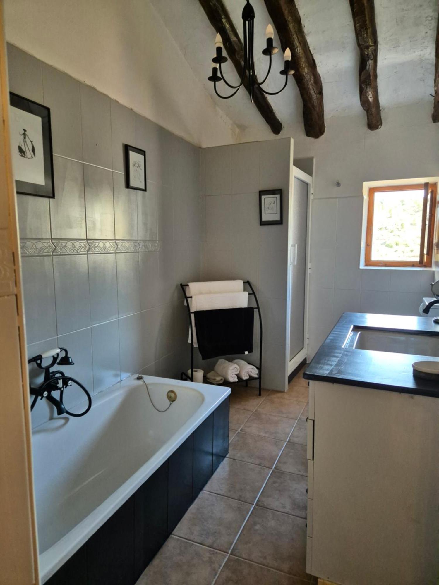Casa Rustica Y Tranquila En Holiday home Zarra